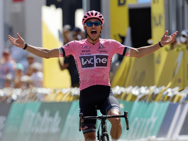 Richard Carapaz triomfeert in 17e etappe van Tour de France na meesterlijke aanval